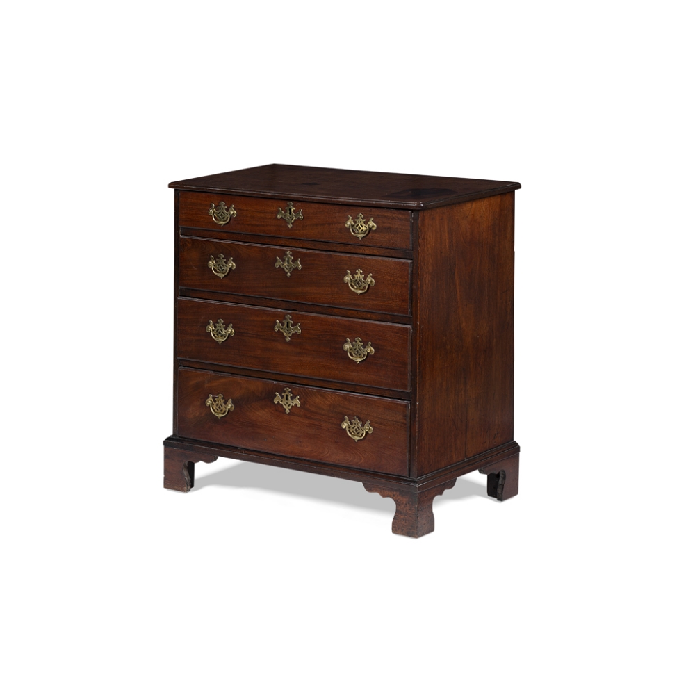 GEORGE III SMALL MAHOGANY CHEST OF DRAWERS18TH CENTURY the shallow rectangular top with a moulded