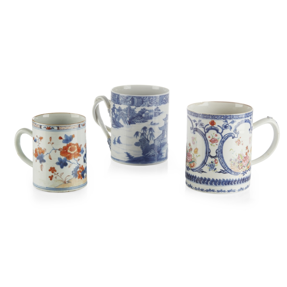 FIVE CHINESE EXPORT PORCELAIN TANKARDSQING DYNASTY, 18TH CENTURY comprising two blue and white - Image 2 of 2