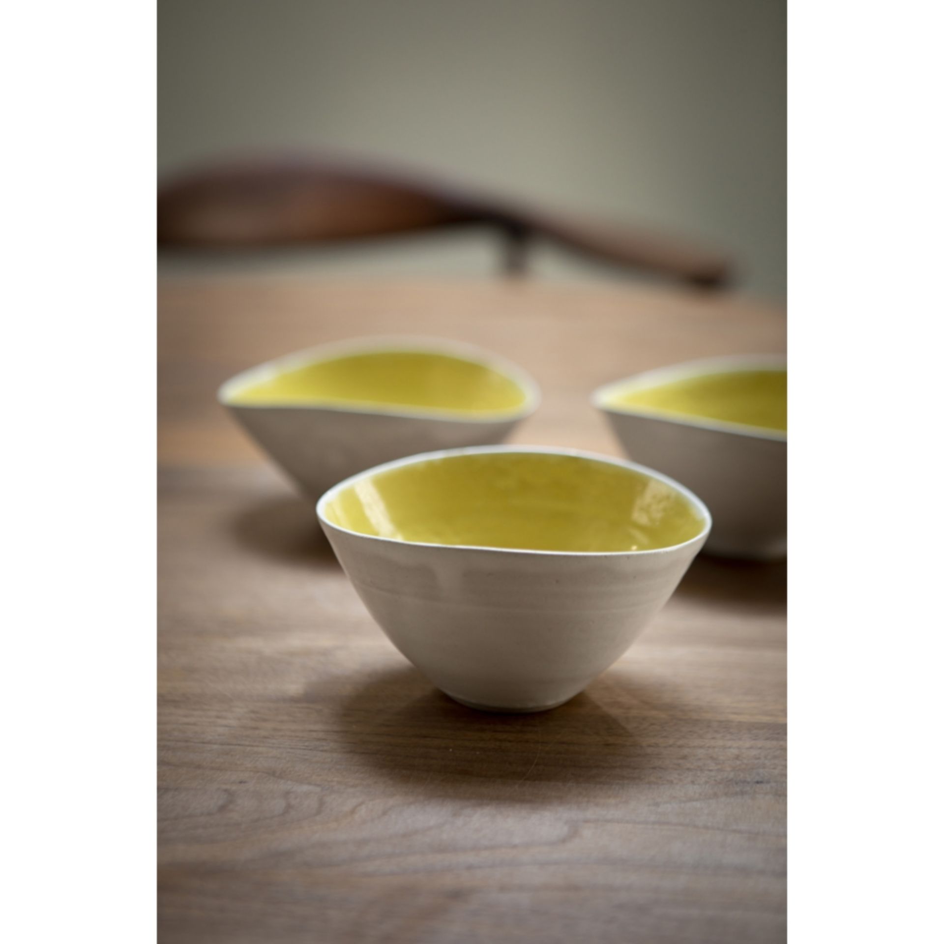 [§] LUCIE RIE D.B.E. (BRITISH, 1902-1995)SET OF THREE BOWLS each impressed artist's seal, white - Image 5 of 6