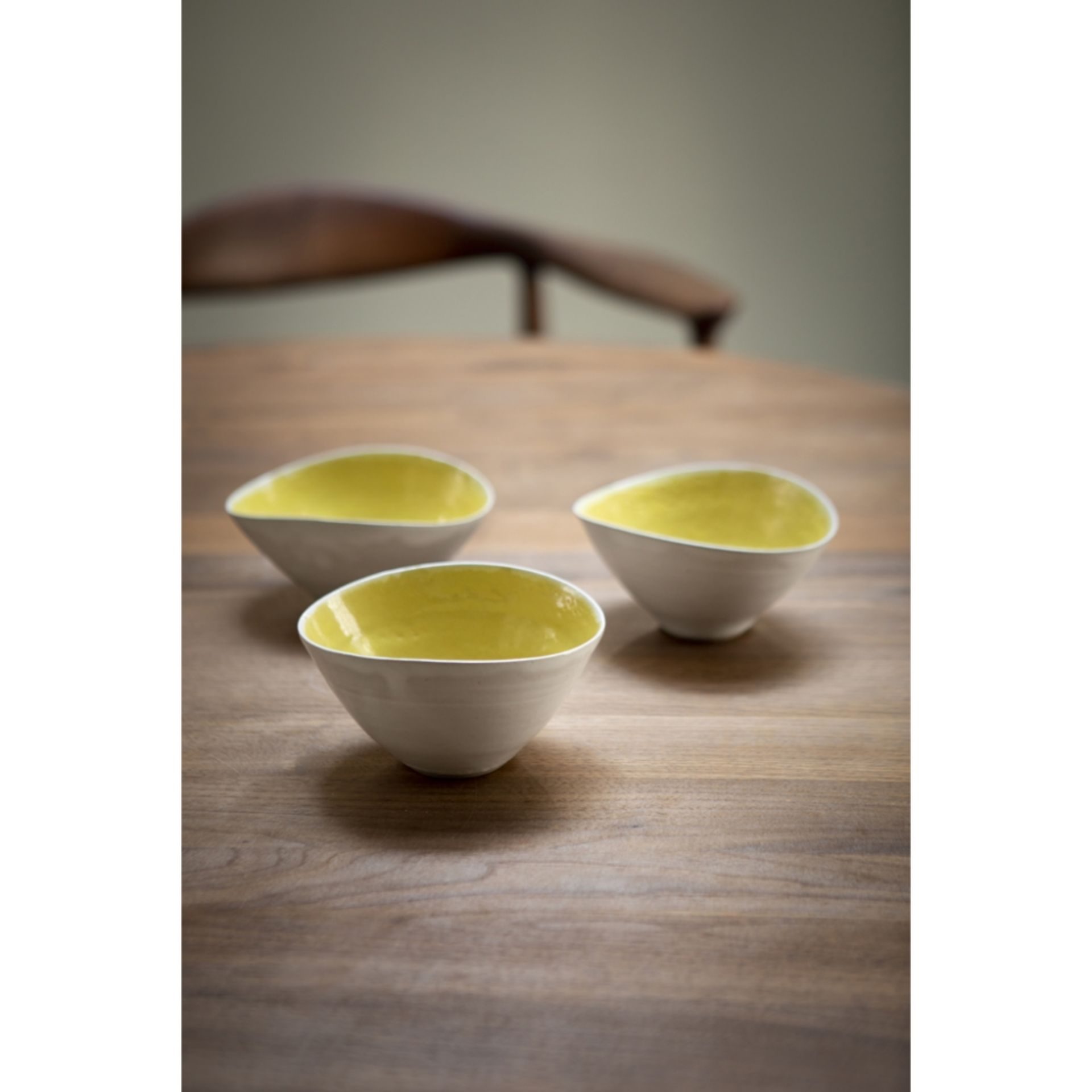 [§] LUCIE RIE D.B.E. (BRITISH, 1902-1995)SET OF THREE BOWLS each impressed artist's seal, white - Image 4 of 6