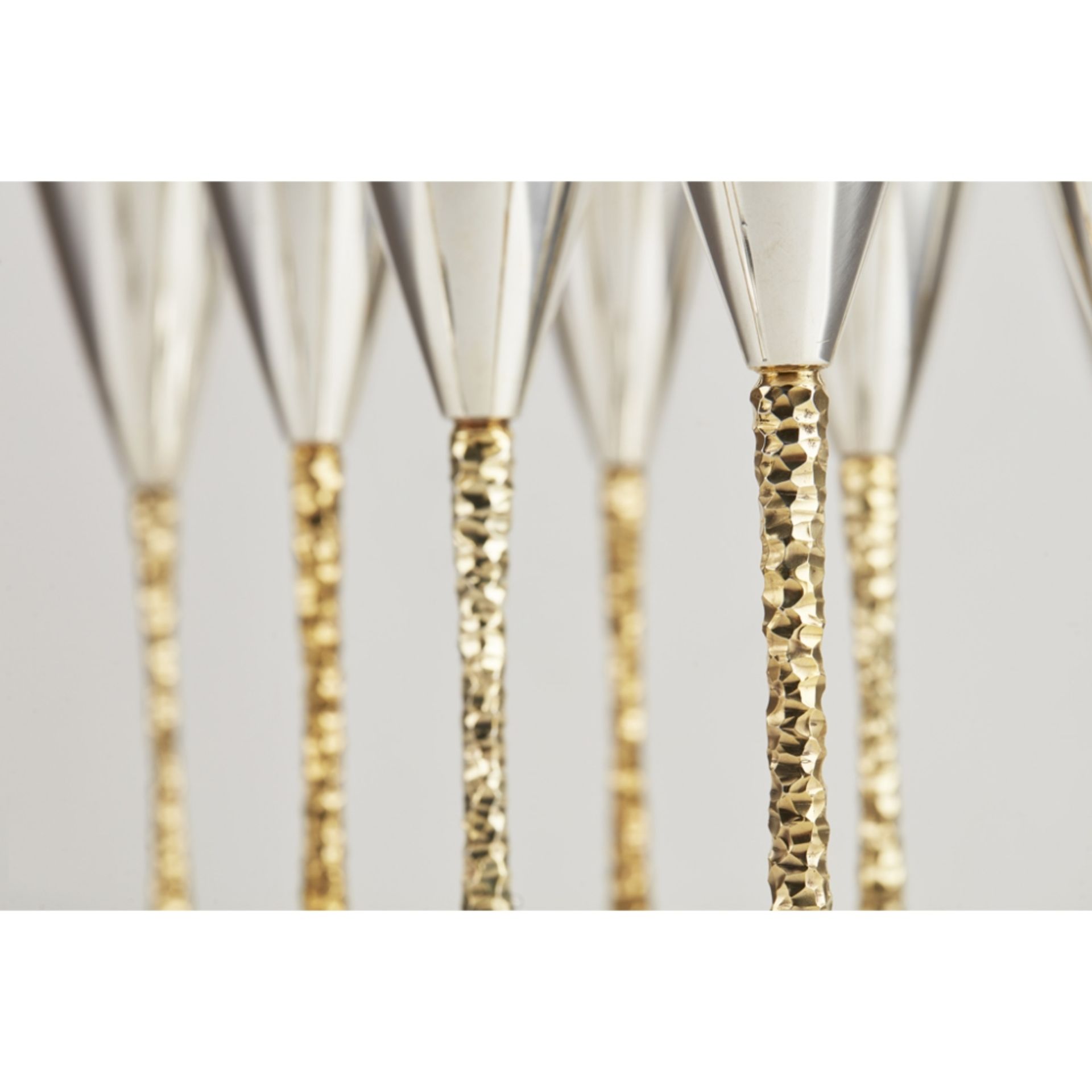 [§] STUART LESLIE DEVLIN A.O., C.M.G. (AUSTRALIAN, 1931-2018)SET OF TWELVE CHAMPAGNE FLUTES, - Image 2 of 6