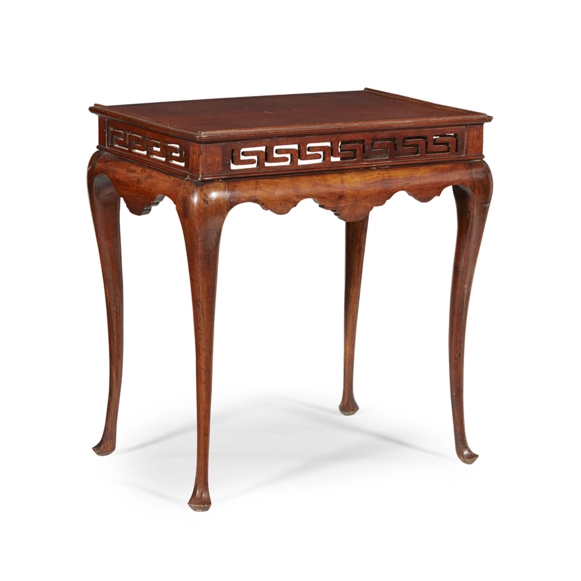 CHINESE EXPORT SIDE TABLE 18TH CENTURY the top with a three-quarter moulded edge above a pierced key