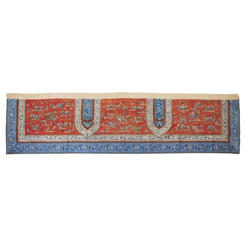 EMBROIDERED SILK 'HUNDRED BOYS' BANNERQING DYNASTY, 19TH CENTURY brightly embroidered with fine