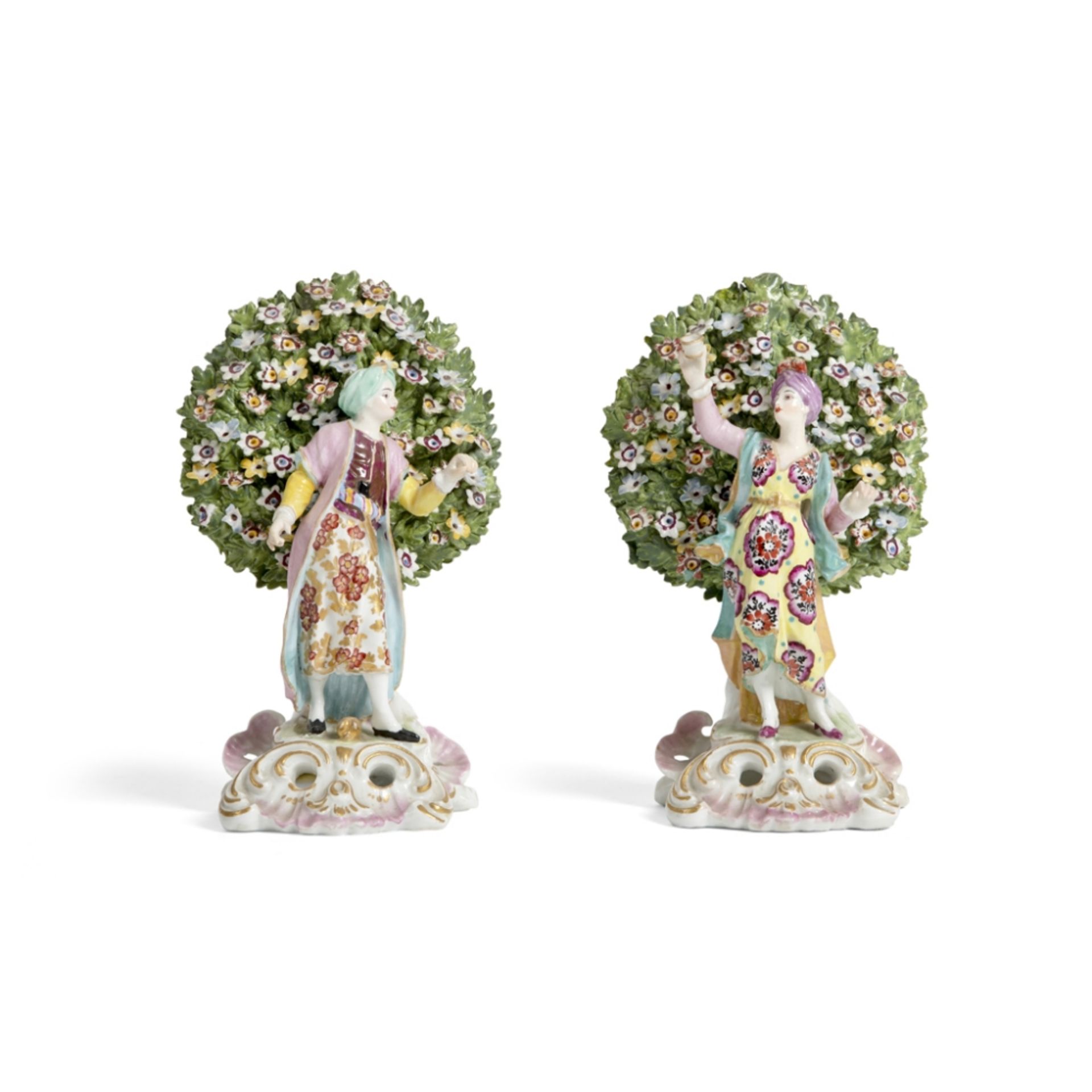 PAIR OF CHELSEA PORCELAIN FIGURES OF TURKSENGLAND, 18TH CENTURY each marked on base with an