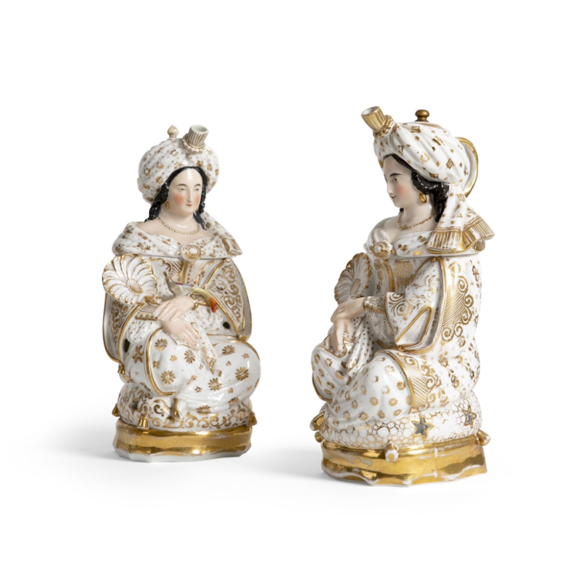 PAIR OF LARGE 'PORCELAINE DE PARIS' TISANIÈRES IN THE FORM OF SULTANASFRANCE FOR THE TURKISH MARKET,