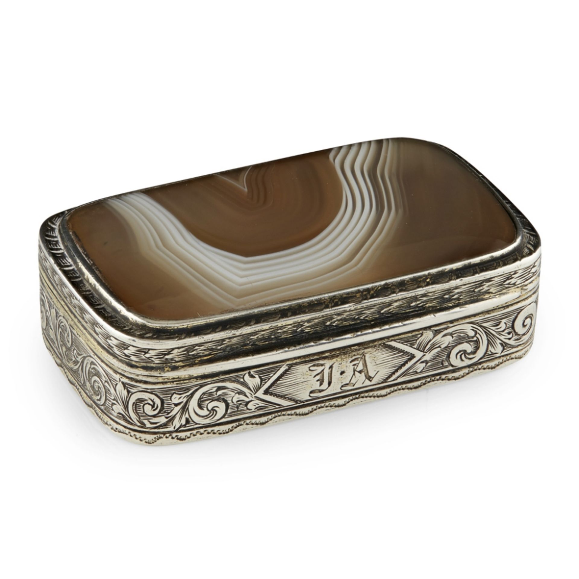 DUNDEE - A SCOTTISH PROVINCIAL AGATE SET SNUFF BOX WILLIAM LEIGHTON marked WL twice, of