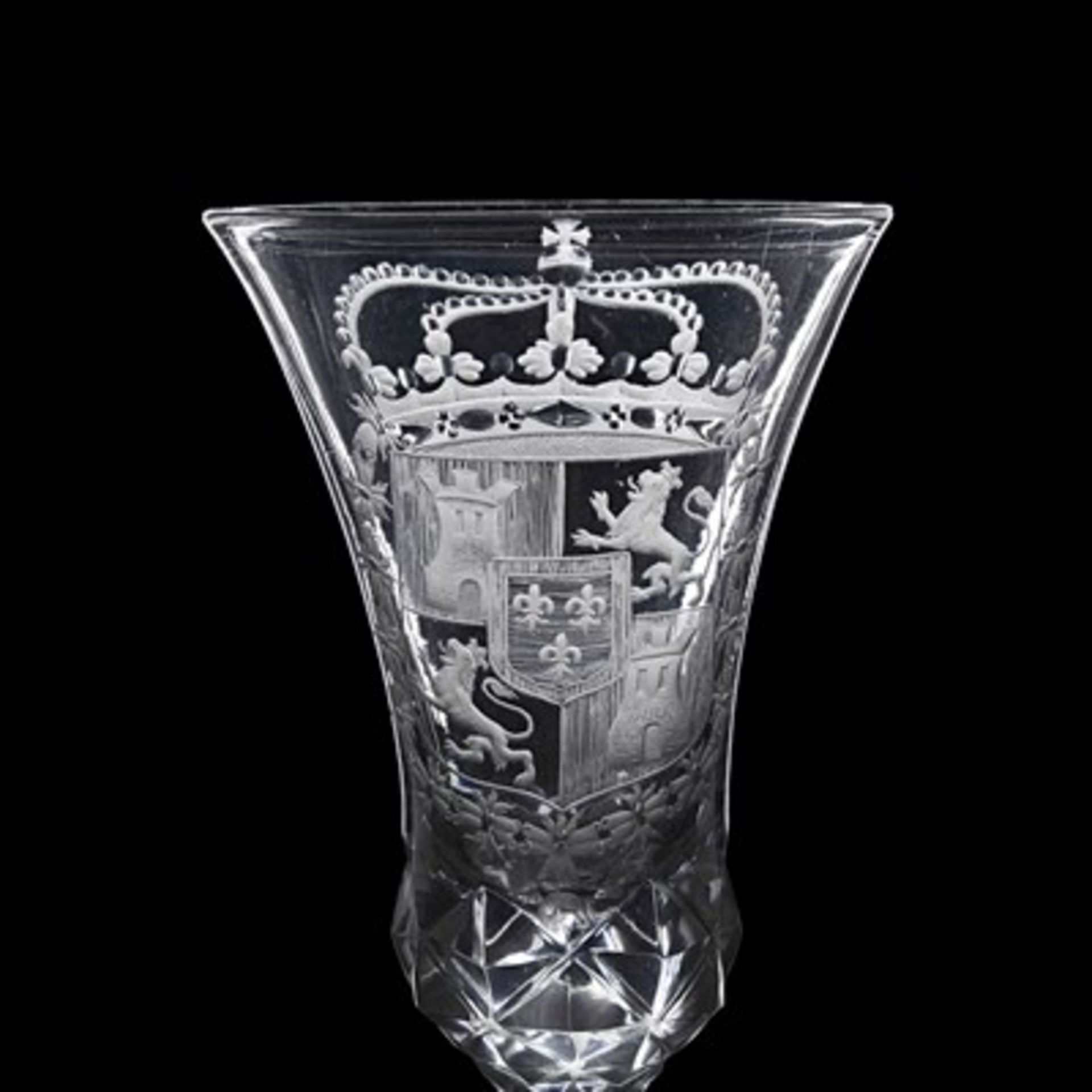 LARGE DUTCH WHEEL-ENGRAVED ARMORIAL GLASS GOBLET MID 18TH CENTURY the flared bowl engraved with - Image 3 of 3