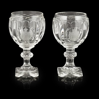 PAIR OF EASTERN EUROPEAN ARMORIAL ENGRAVED GLASSES 19TH CENTURY the ovoid bowls with lobed