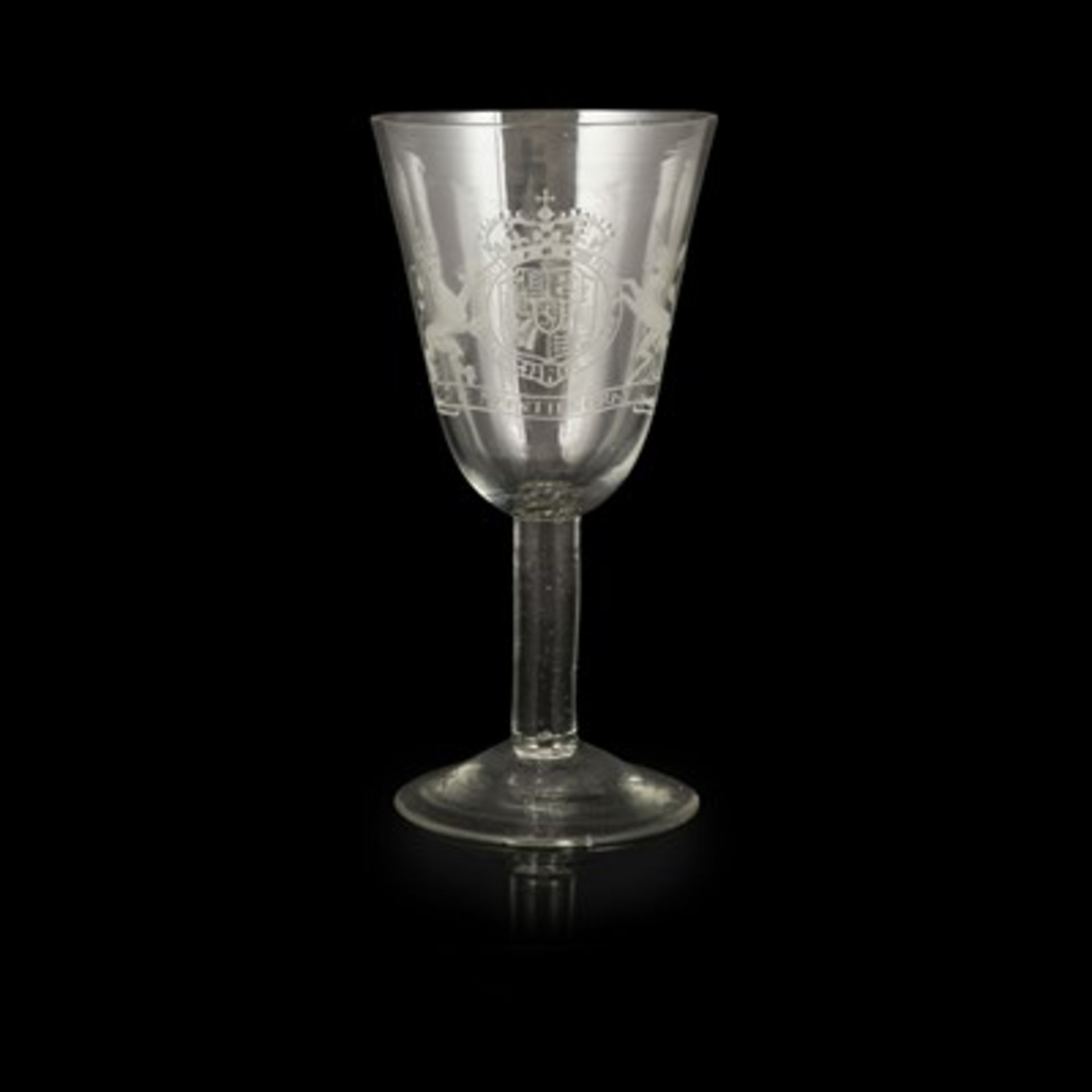 LARGE WILLIAMITE ARMORIAL ENGRAVED GLASS GOBLET 18TH CENTURY the large round funnel bowl depicting