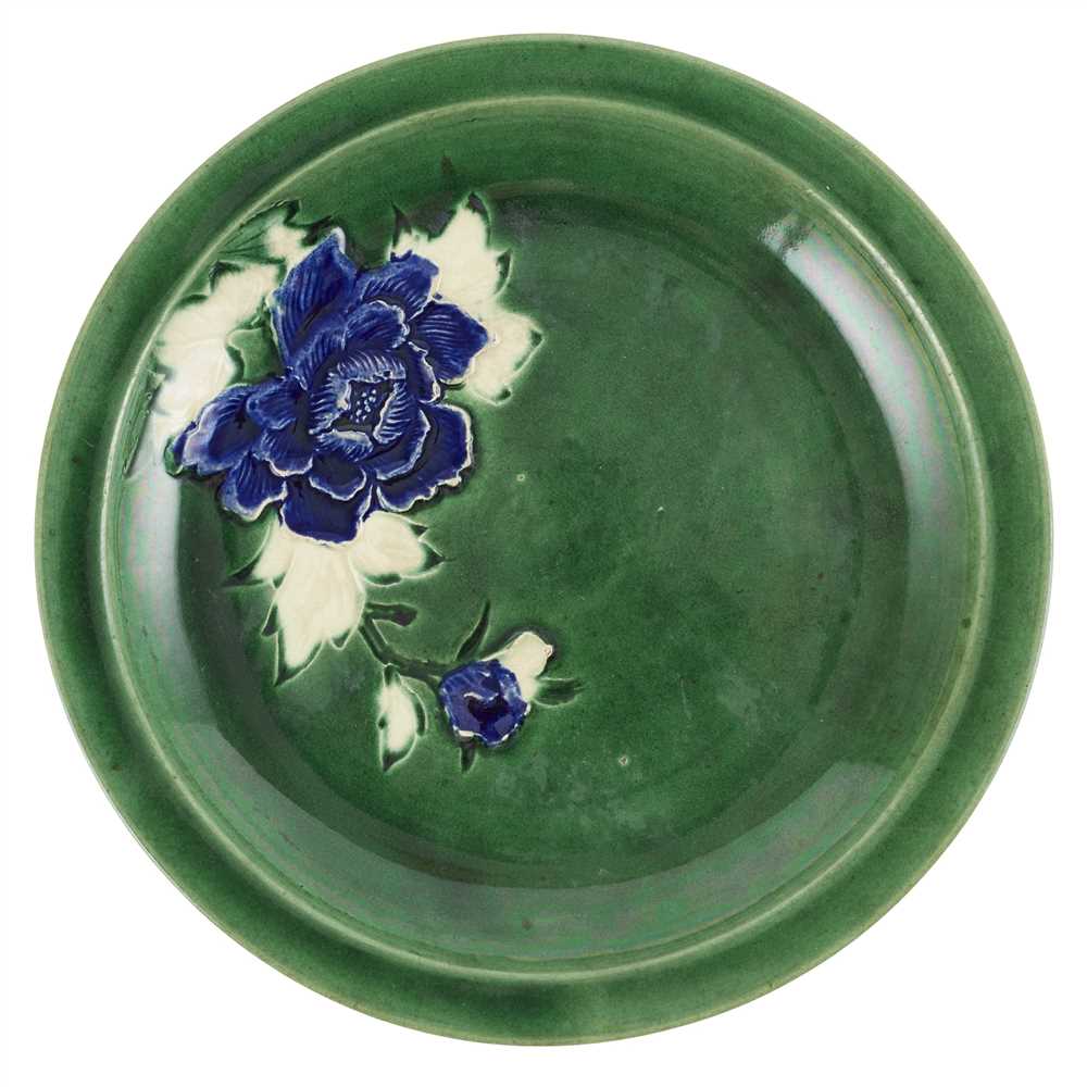 PAIR OF GREEN-GLAZED DISHES REBUPLIC PERIOD, 20TH CENTURY each of circular shallow form, the flat - Image 2 of 2