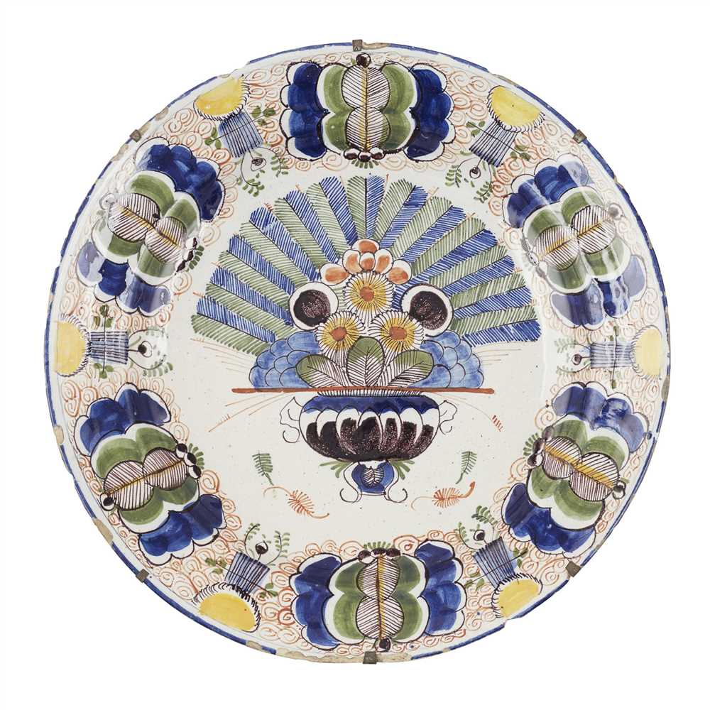 FIVE DELFT POLYCHROME 'PEACOCK' PATTERN CHARGERS, THE CLAW (DE KLAUW) FACTORY SECOND HALF 18TH - Image 6 of 6