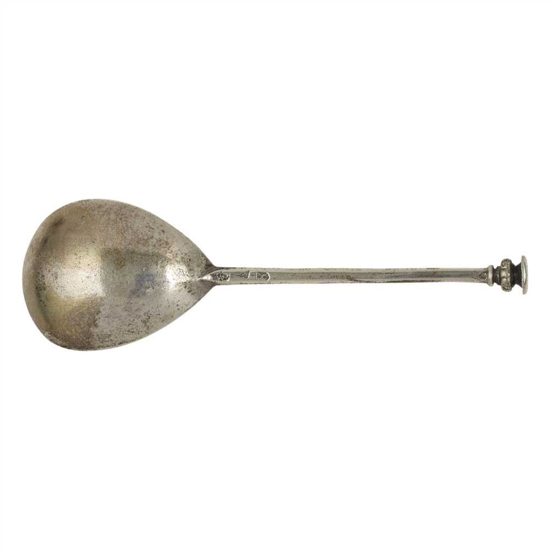 An early 17th century seal top spoon - Image 2 of 3