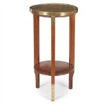 CONTINENTAL SCHOOL OAK AND BRASS-MOUNTED OCCASIONAL TABLE, CIRCA 1920 the circular hammered top on