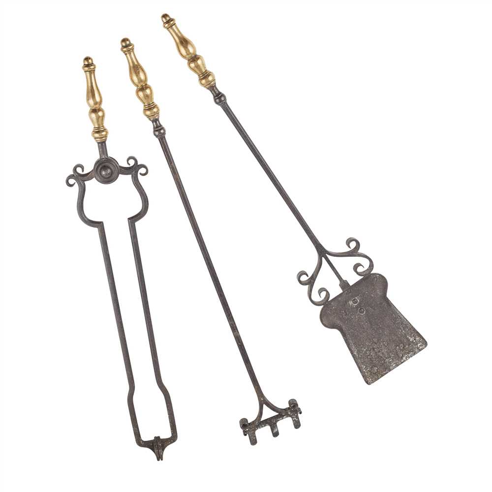 ENGLISH SCHOOL SET OF THREE ARTS & CRAFTS BRASS AND WROUGHT IRON FIRE IRONS, CIRCA 1900 comprising a - Image 3 of 3