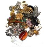 A bag of costume jewellery