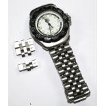 A gentleman's stainless steel quartz Tag Heuer wristwatch with date and black bezel
