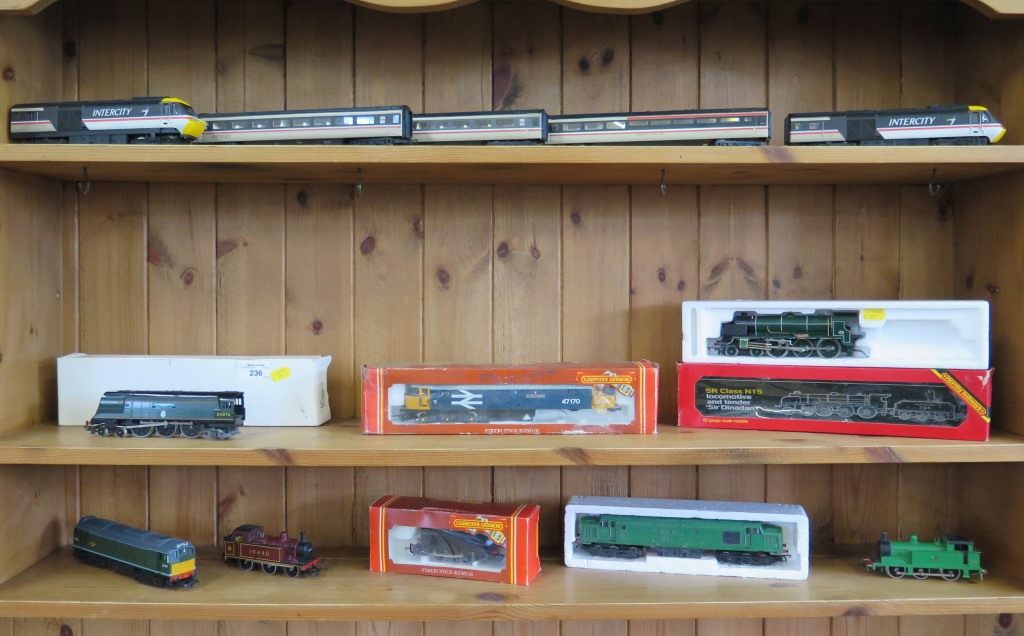 Hornby Railways: eight locomotives including Sir Dinadan and 41 Squadron (one lacking tender)