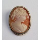 A shell cameo depicting head and shoulders of a lady in a 9 carat gold frame