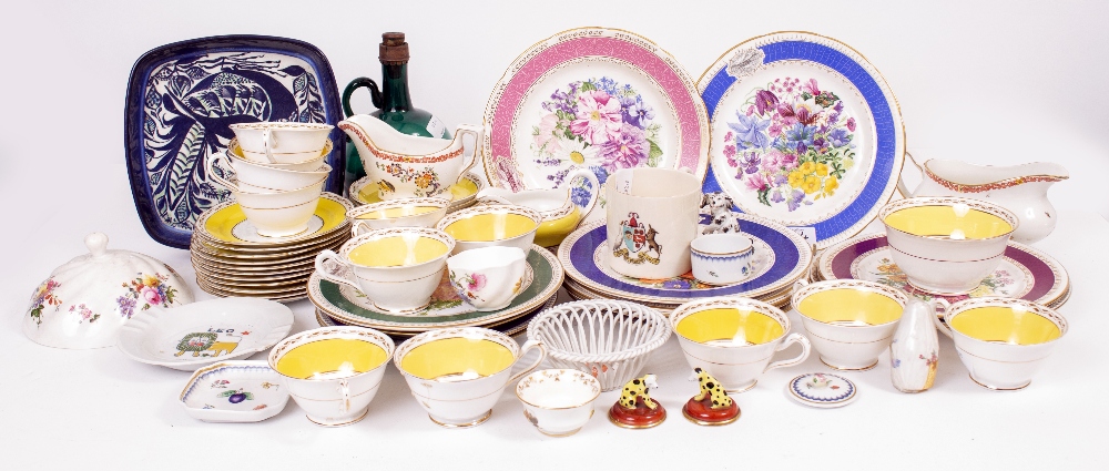 A SELECTION OF CERAMICS AND CHINA to include a part Coalport teaset, Herend porcelain open weave
