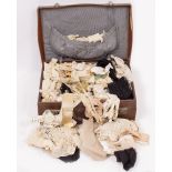 A COLLECTION OF ANTIQUE LACE TRIMMINGS collars and cuffs in a leather case