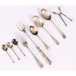 A SELECTION OF SILVER FLATWARE to include two silver spoons with marks for Sheffield, silver handled