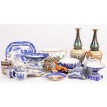 A COLLECTION OF ANTIQUE ENGLISH AND CHINESE CERAMICS to include an 18th Century Chinese blue and