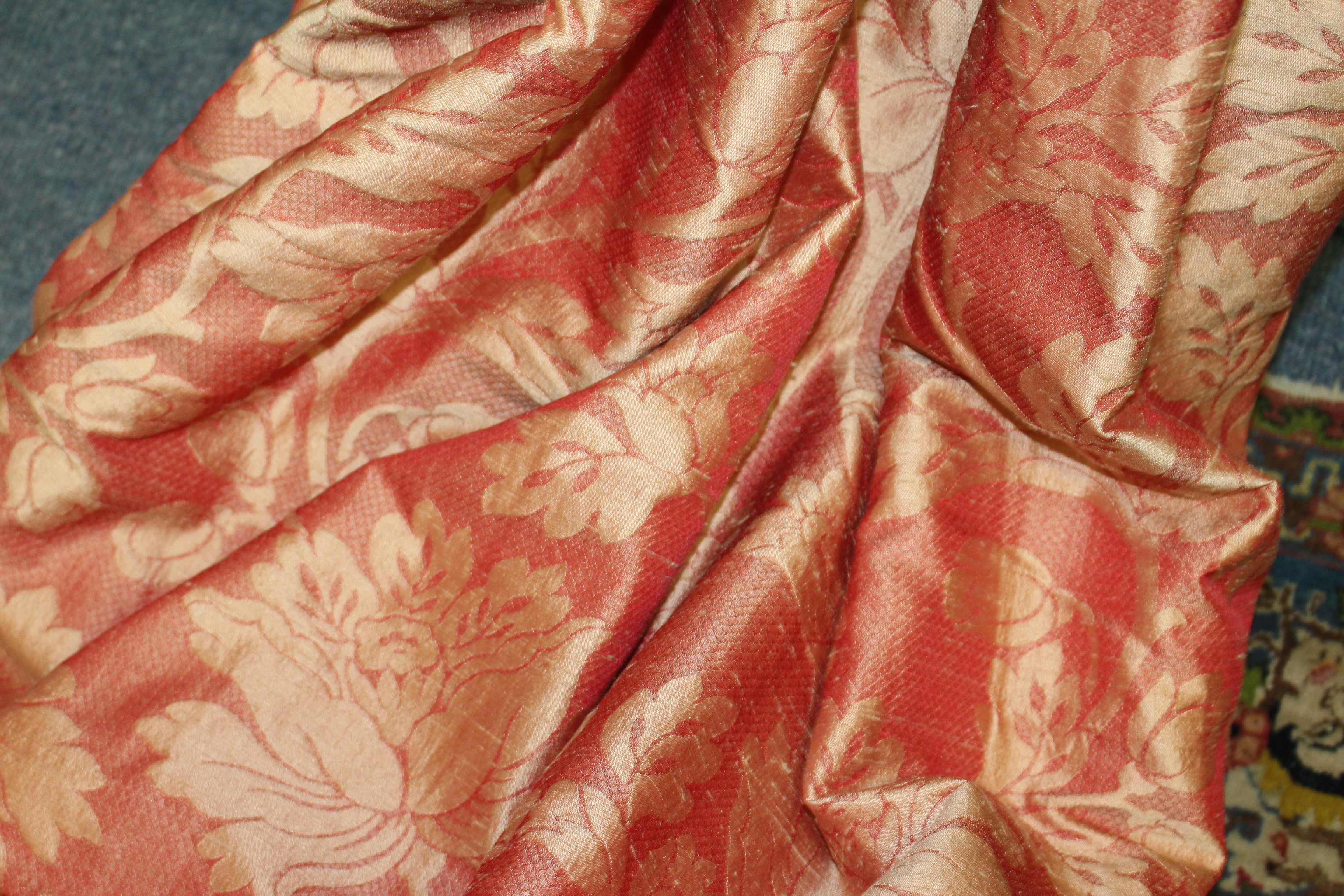 A PAIR OF 20TH CENTURY RAW SILK CURTAINS on a coral ground with peony decoration with gathered - Image 8 of 15