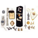 A MIXED COLLECTION OF JEWELLERY AND COSTUME JEWELLERY to include necklaces, cufflinks etc together