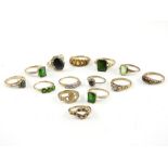 A SELECTION OF 9 CARAT AND 9K YELLOW GOLD DRESS RINGS to include diamond chip examples, a serpents