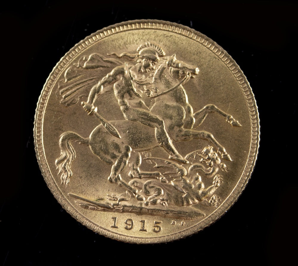 A GEORGE V SOVEREIGN dated 1915