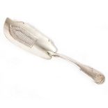A GEORGE III SILVER FISH SLICE with pierced decoration and fiddle and shell pattern handle, marks