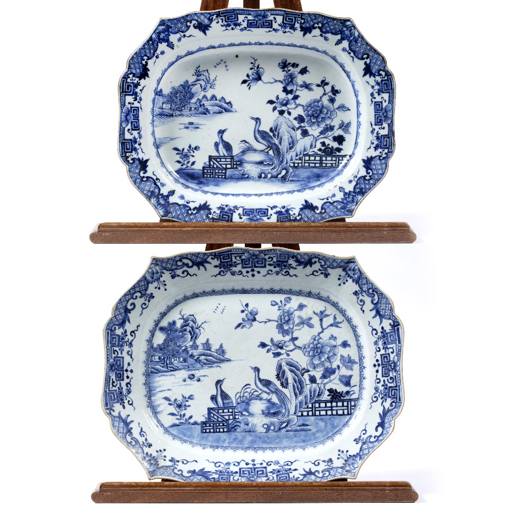 Pair of graduated oval export blue and white chargers Chinese, Qianlong painted with river