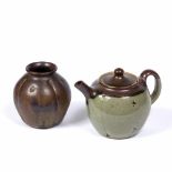 John Jelfs for Cotswold pottery (British 1946) Stoneware teapot and small vase red and green glaze