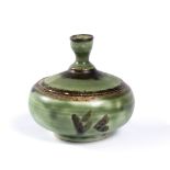 Philip Wadsworth (20th century) Small white clay lidded pot green glaze incised artist's signature