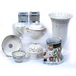 Collection of ceramics to include New Hall porcelain teabowl and matching saucer, Toby character