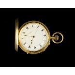 AN EDWARDIAN 18CT GOLD HUNTER POCKET WATCH BY THOMAS RUSSELL & SON, the white enamel dial with Roman