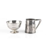 A VICTORIAN SILVER PEDESTAL SUGAR BOWL, of beaded and half lobed form, engraved with swags of