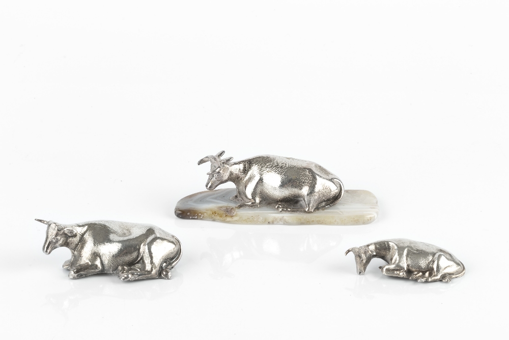 A WILLIAM IV SILVER MODEL of a recumbent cow, by Henry Wilkinson & Co., Sheffield 1834, 6.5cm