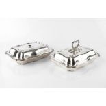 A PAIR OF EDWARDIAN SILVER ENTRÉE DISHES AND COVERS, with shaped, foliate cast and reeded borders by