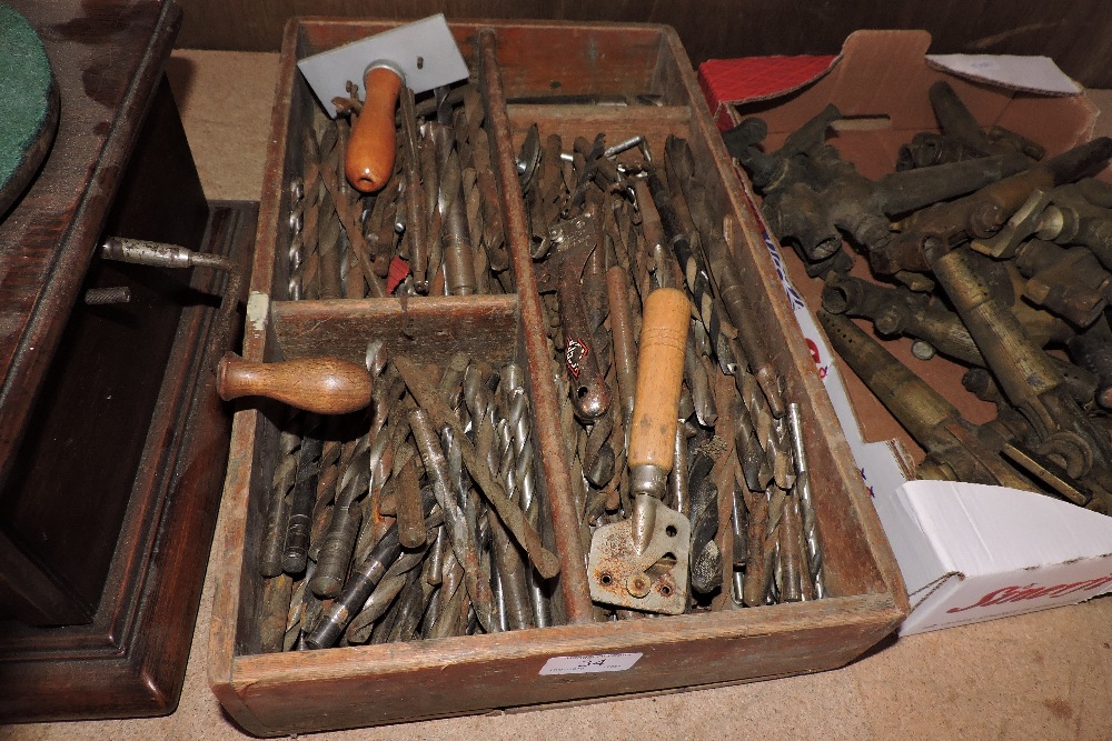 A collection of workshop related tools, vices, - Image 17 of 18