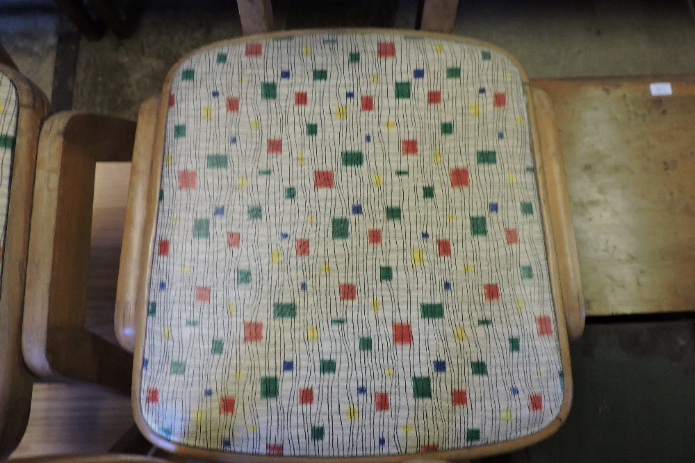 A set of six 1970's kitchen chairs - Image 17 of 19