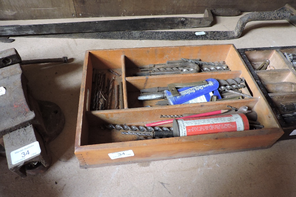 A collection of workshop related tools, vices, - Image 11 of 18