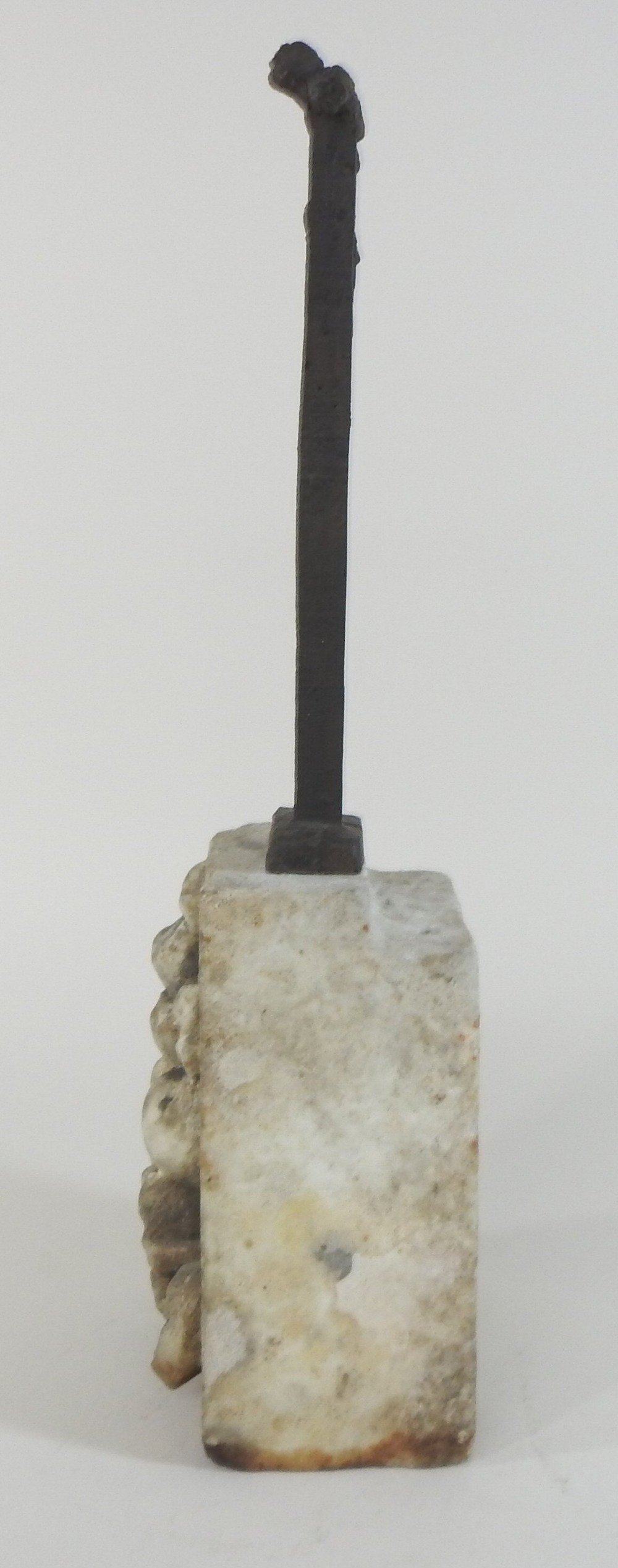 A contemporary iron sculpture, crucifixion, on a marble keystone, - Image 7 of 8