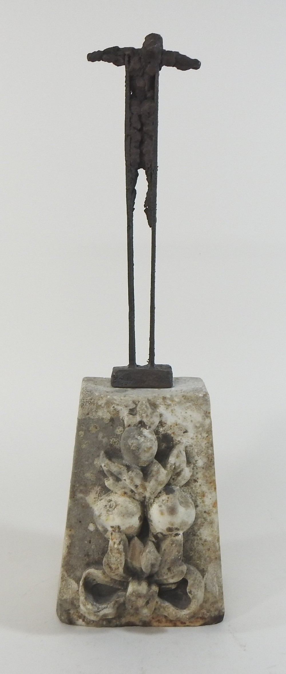 A contemporary iron sculpture, crucifixion, on a marble keystone, - Image 8 of 8