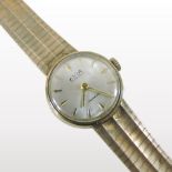 An Avia 9 carat gold cased ladies wristwatch,