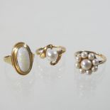 A 9 carat gold opal single stone ring,