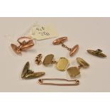 A pair of 9ct gold cufflinks and other 9ct gold for scrap - weight 20g.