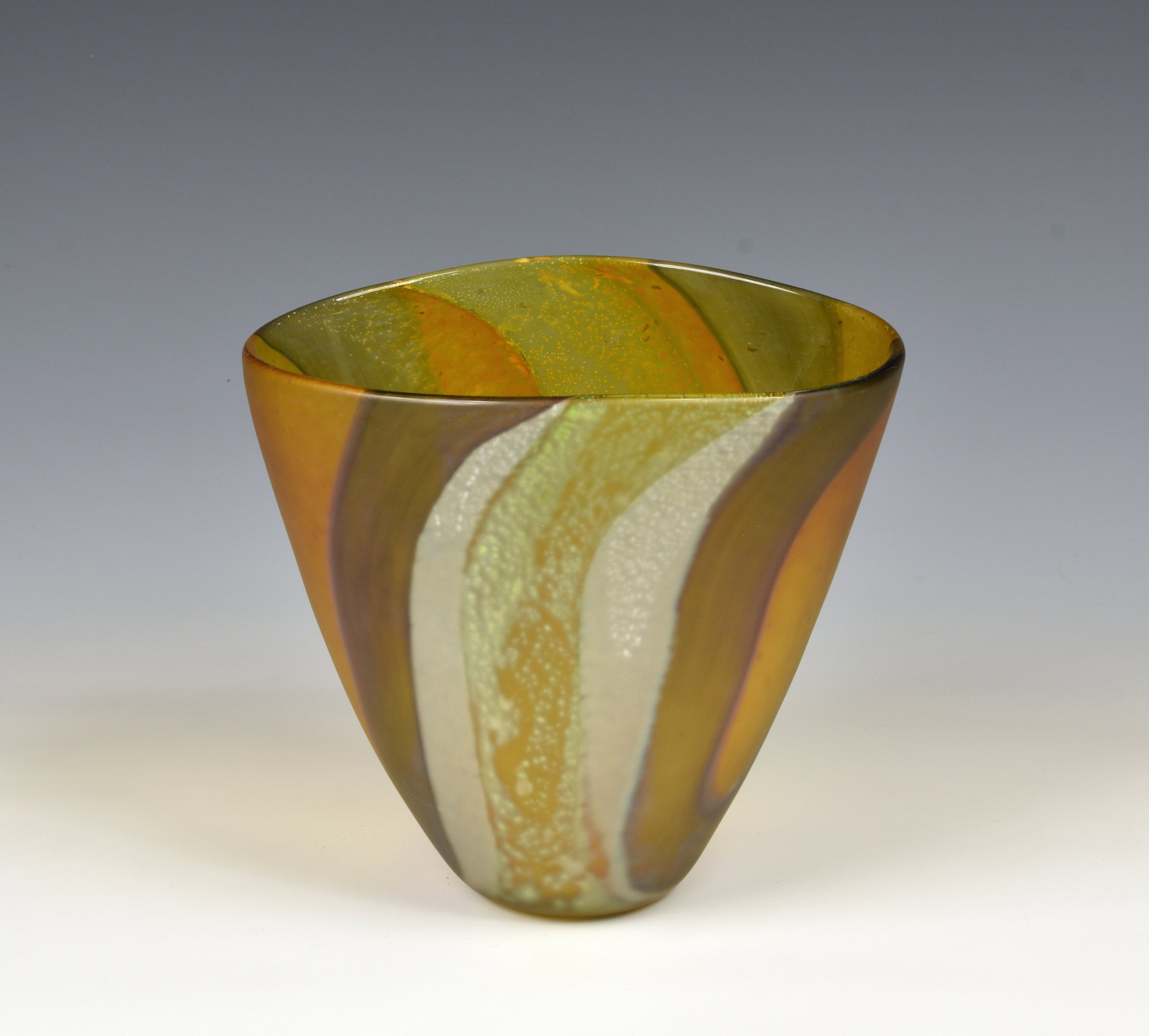 Robin Smith and Jeff Walker for The Melting Pot Glassworks, the autumnal Studio glass vase of oval