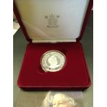 COINS : 2002 Queen Mother Memorial Proof Silver £5 Crown,