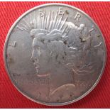 COINS : 1922 USA Peace $1 (90% silver) AVF